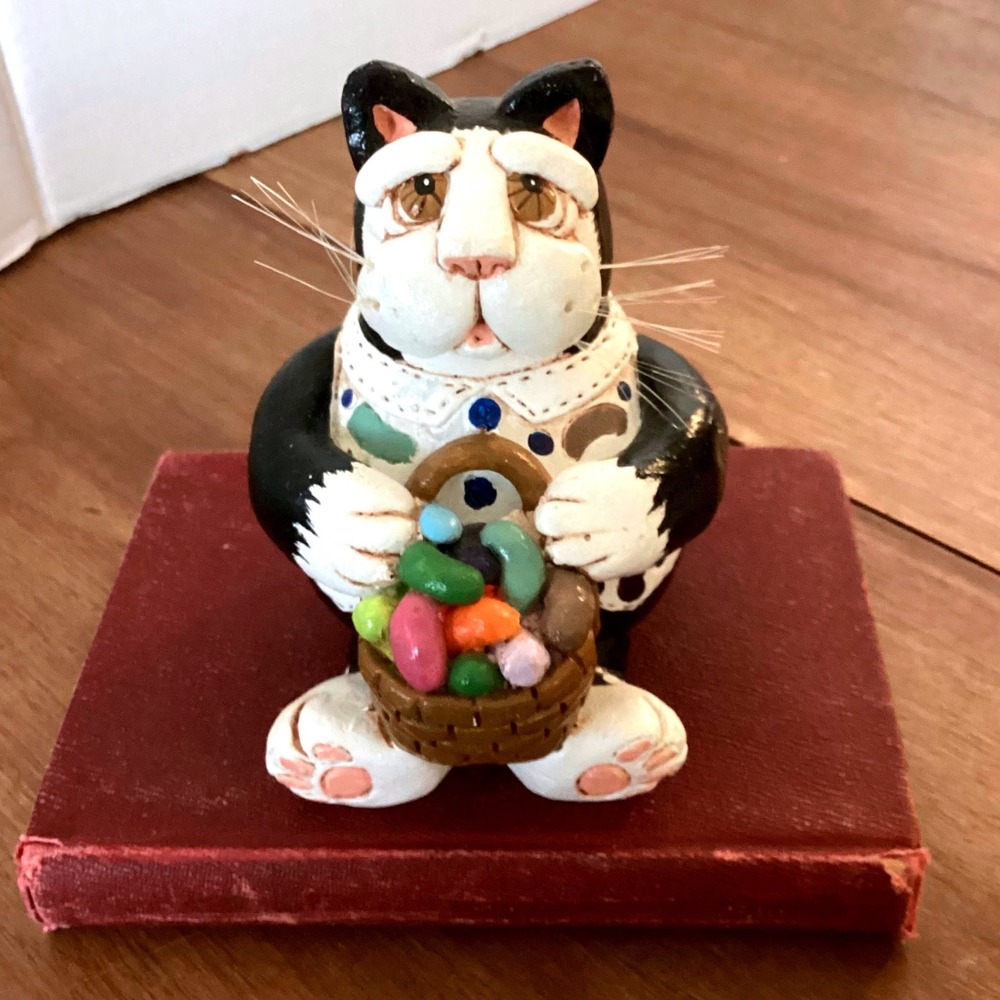 Vintage 1999 Enesco Vicki Tuxedo Cat Figurine Jelly Bean Basket Easter Decor